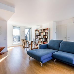 Modern Apt With Terrace, Wifi & Ac